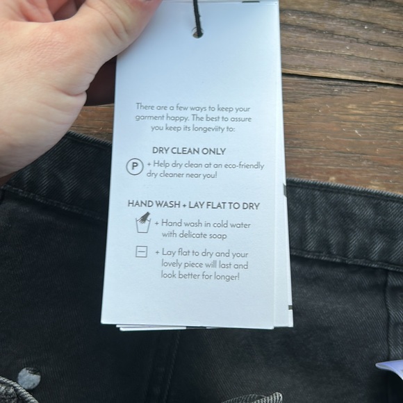 EUC Natasha Short in Vintage Black Wash Jean Shorts Size 32 - Picture 12 of 16